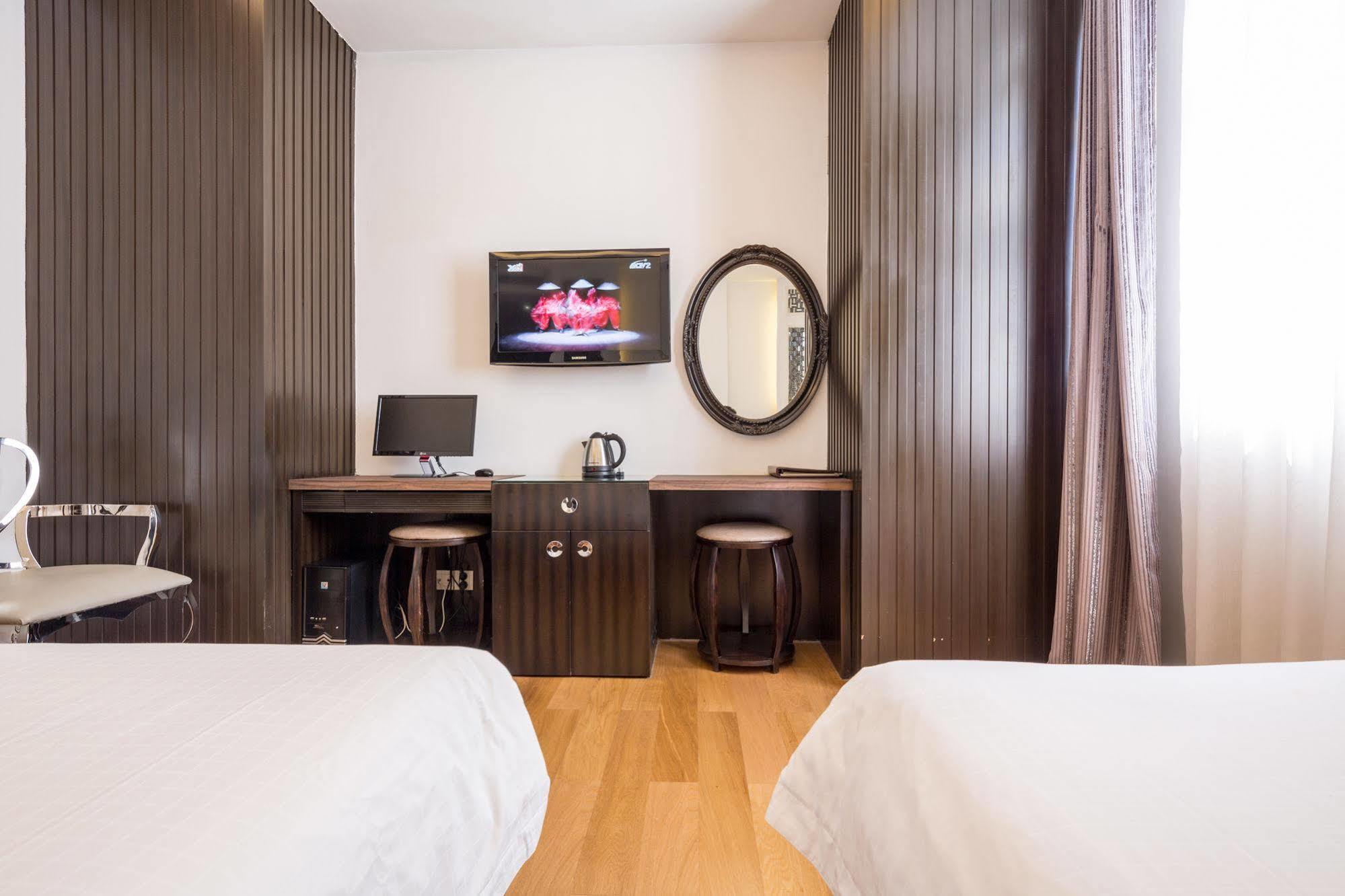 A&Em Hai Ba Trung Hotel Хошимін Екстер'єр фото